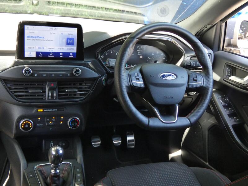 Ford Focus view 2