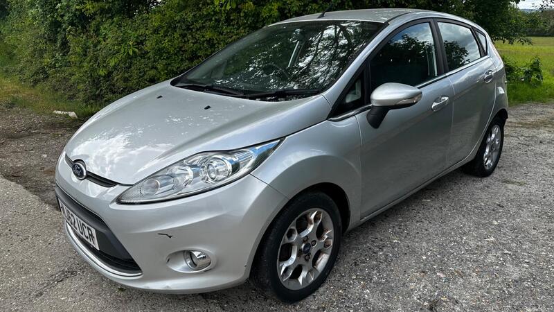 2012 Ford Fiesta — photo 3