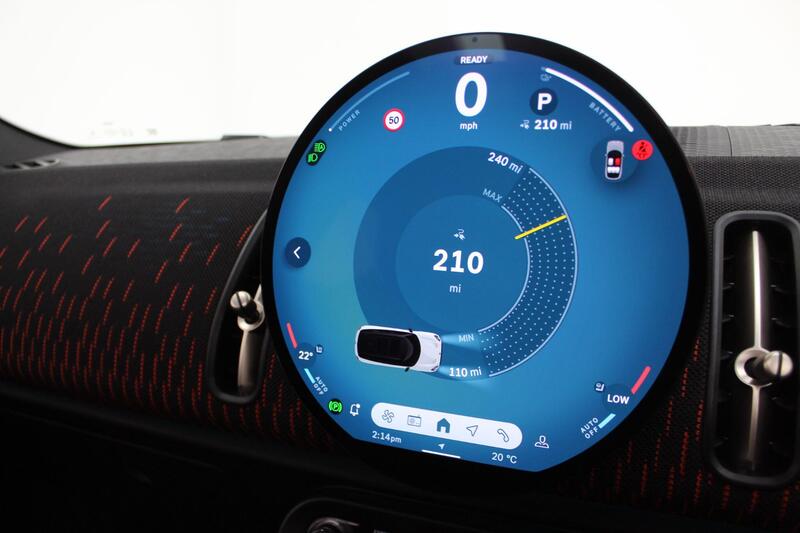 2024 MINI Electric Countryman in White — image 71 of 90