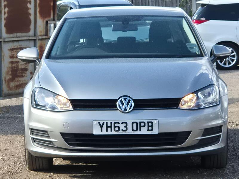 Volkswagen Golf view 2