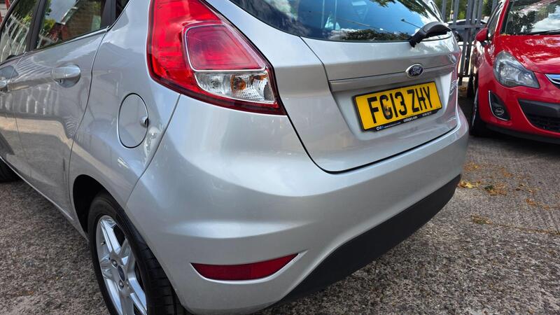 Ford Fiesta view 6