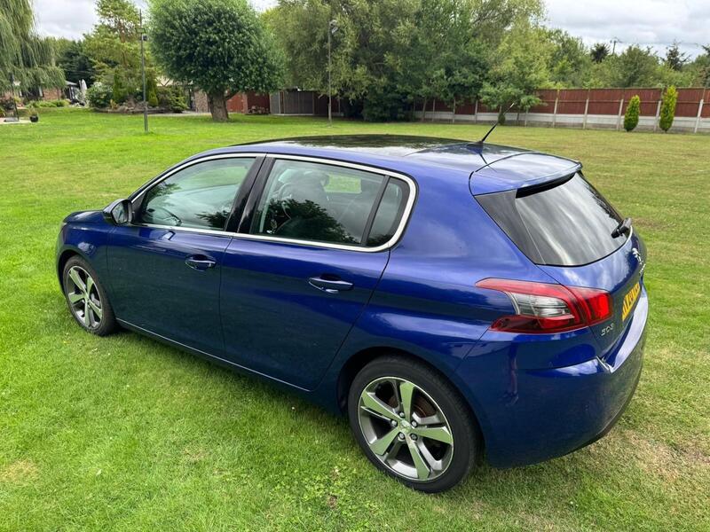 Peugeot 308 view 13