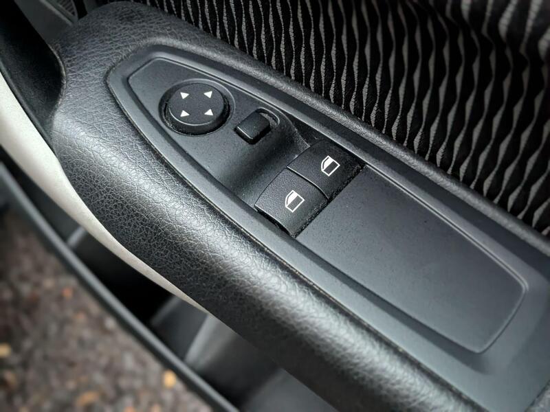 BMW 1 Series view 29