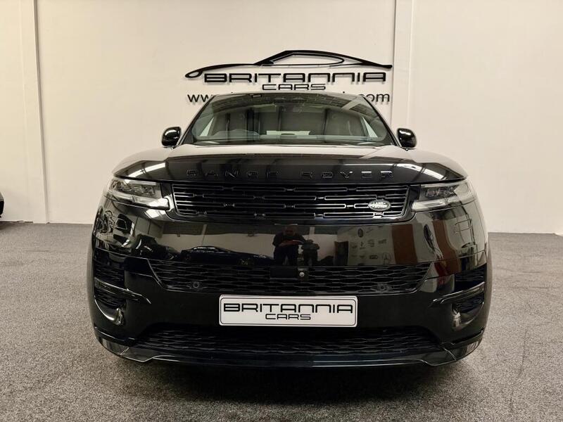 Land Rover Range Rover Sport view 3