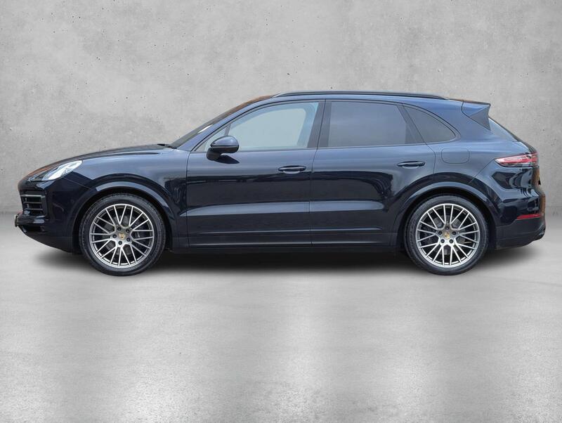 Porsche Cayenne view 4