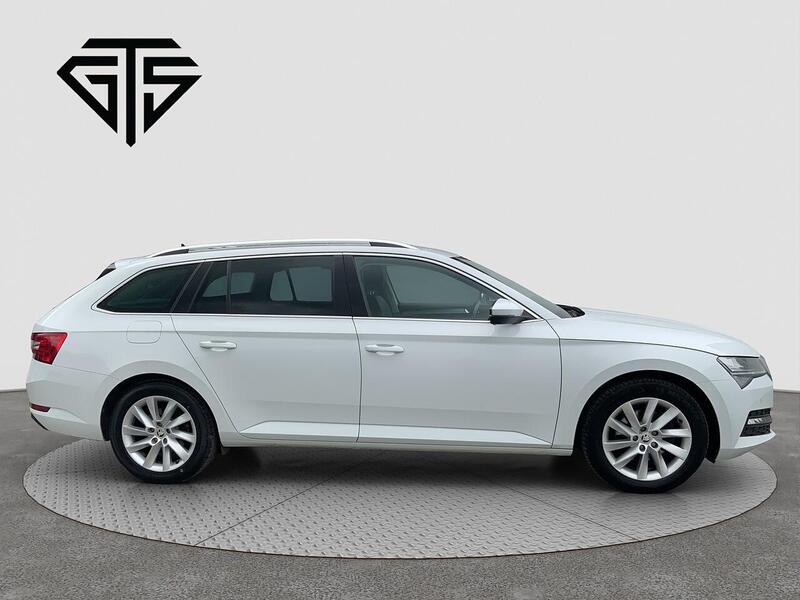 Skoda Superb view 2