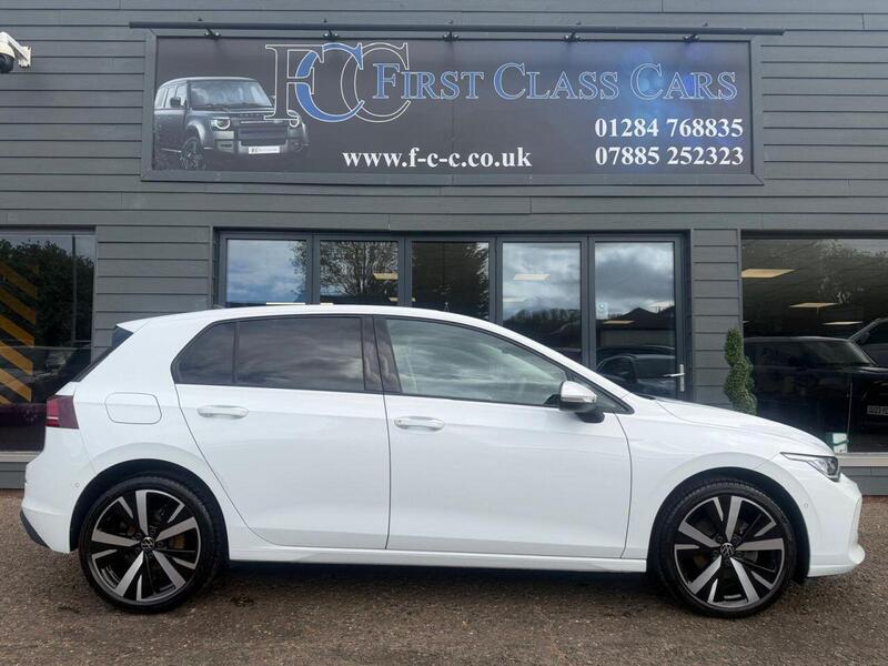 Volkswagen Golf view 4