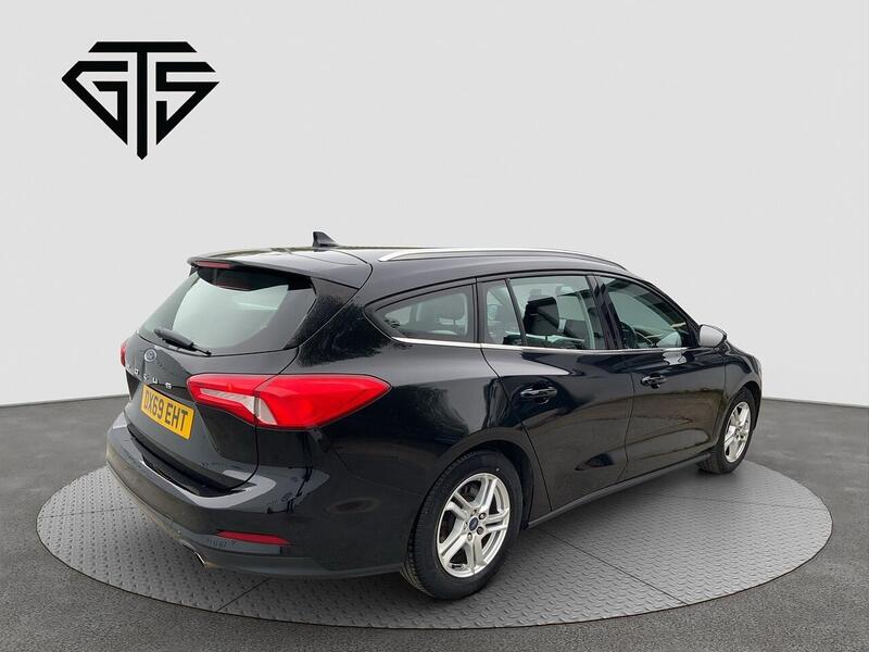 Ford Focus view 3