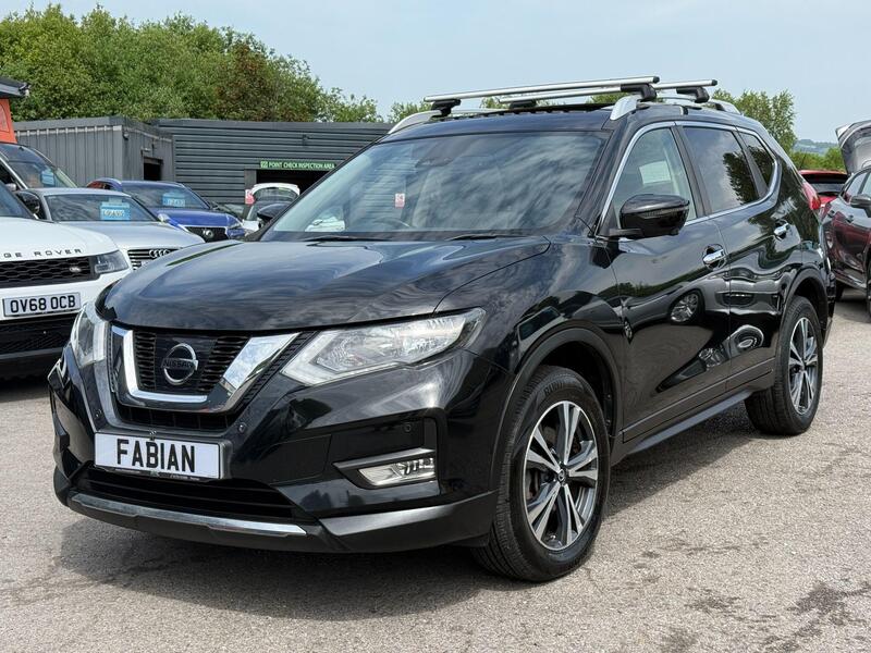 Nissan X-Trail view 3