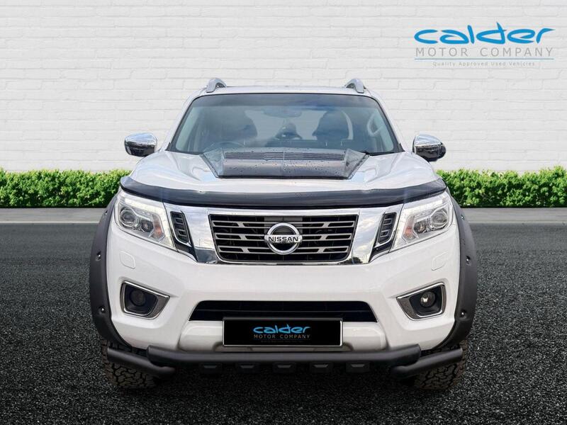 Nissan Navara view 2