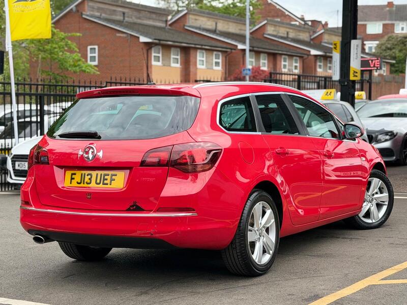 Vauxhall Astra view 2