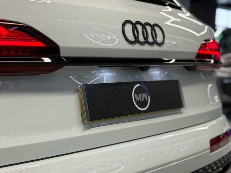 Audi SQ7 view 19