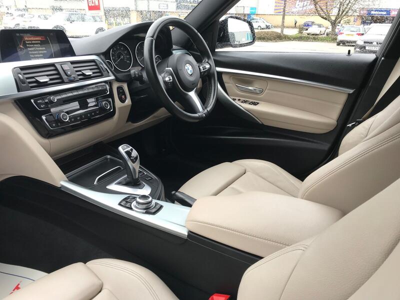 BMW 3 Series view 16