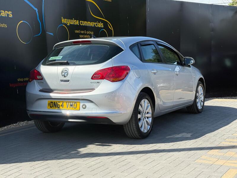 Vauxhall Astra view 5