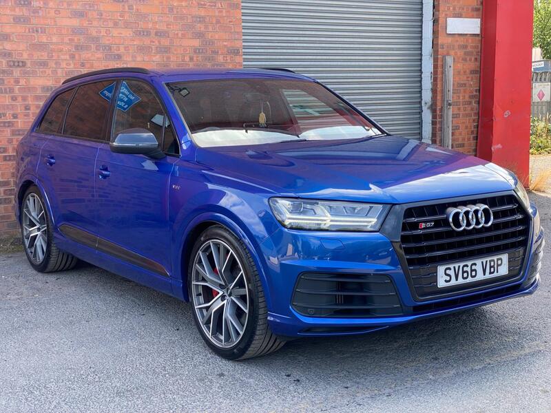Audi SQ7 view 4