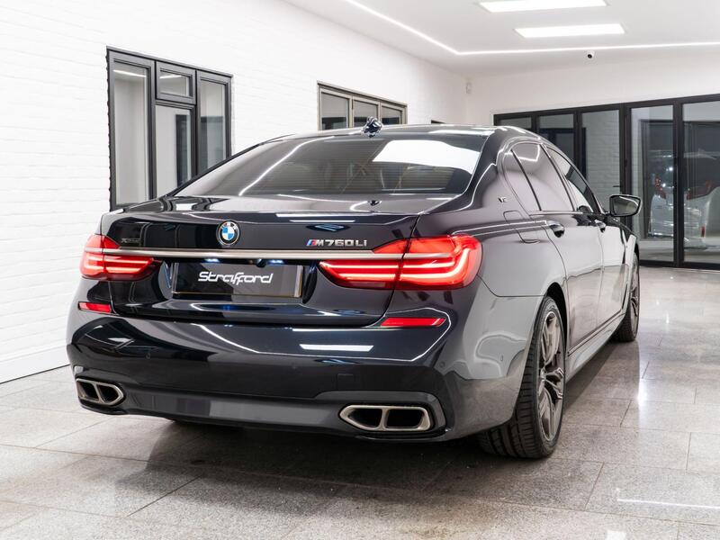 BMW 7 Series view 5