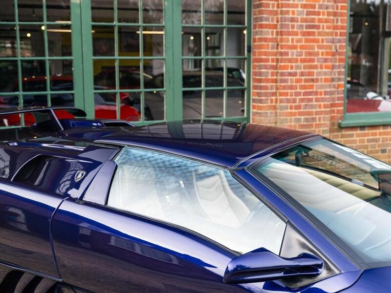 Lamborghini Diablo view 4
