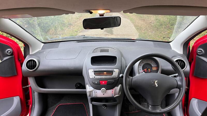 2009 Peugeot 107 — photo 21