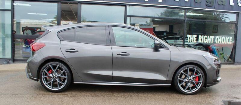 Ford Focus view 5