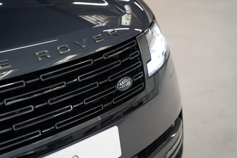Land Rover Range Rover view 6