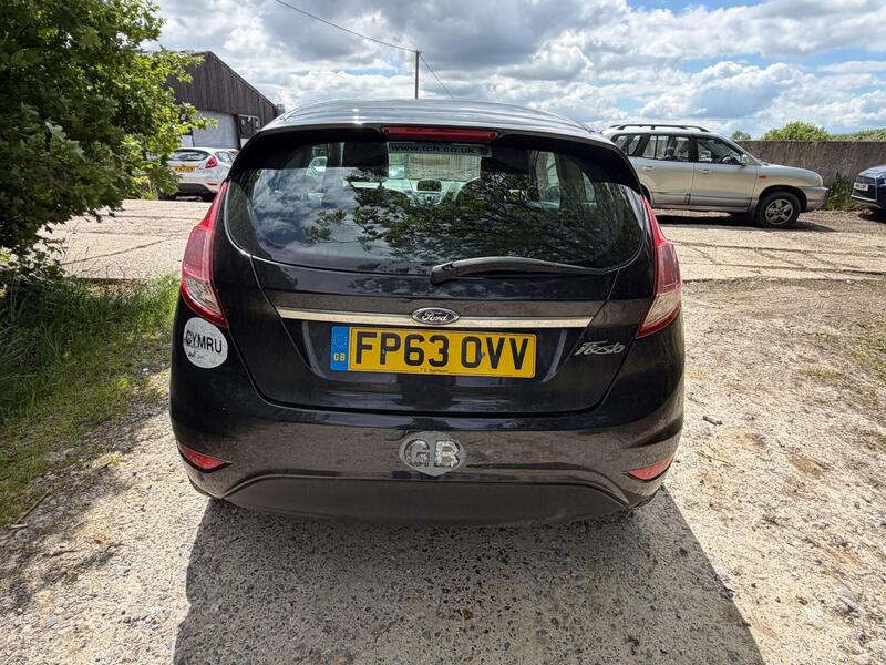 2013 Ford Fiesta — photo 7