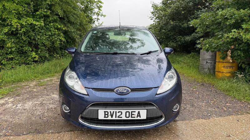 2012 Ford Fiesta — photo 2