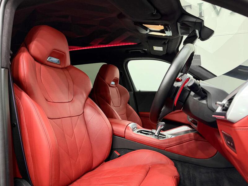 BMW XM view 2