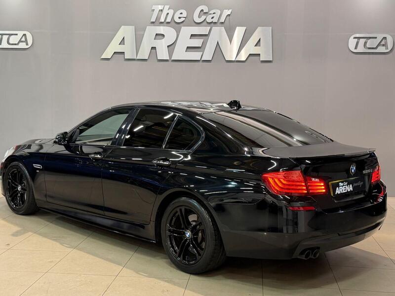 BMW 5 Series view 4