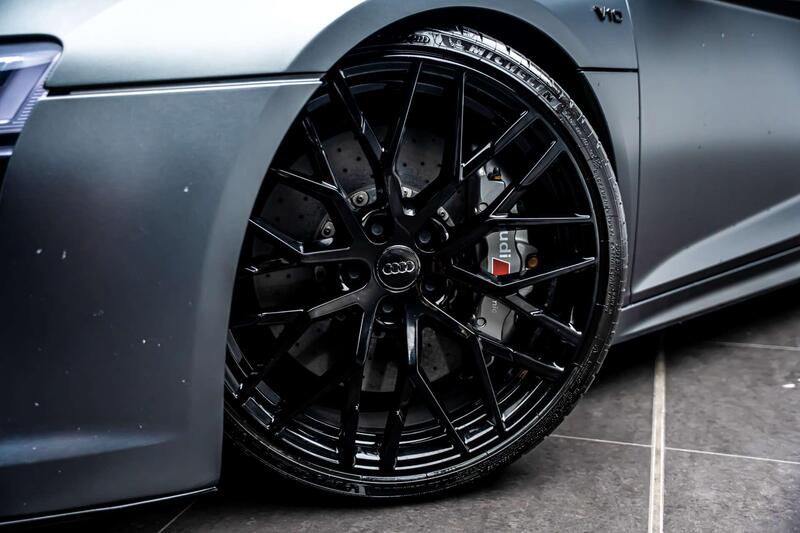 Audi Audi R8 view 7