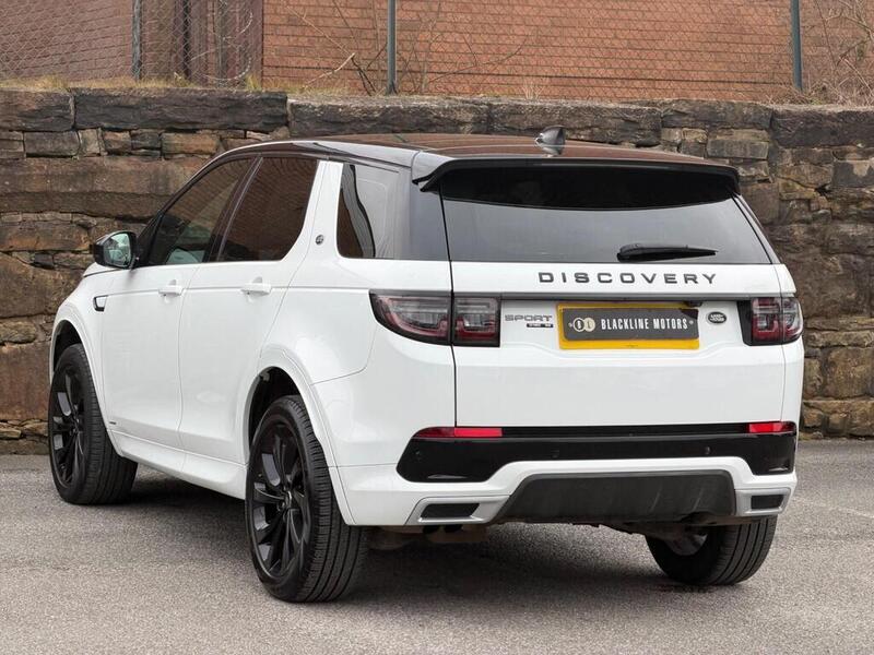 Land Rover Discovery Sport view 5
