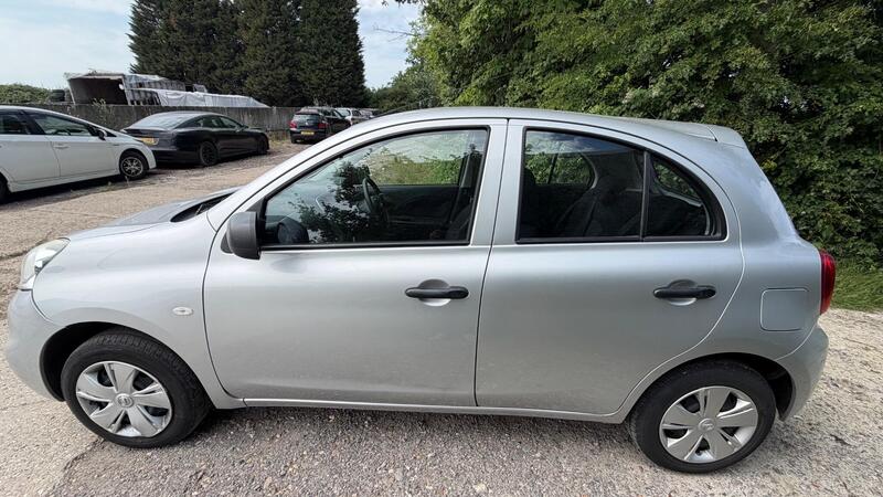 2013 Nissan Micra — photo 5