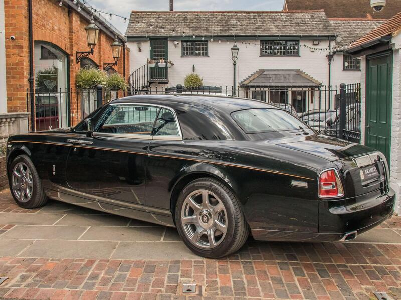 Rolls-Royce Phantom view 7