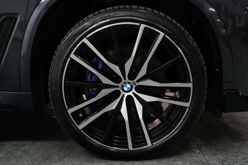 BMW X5 view 7