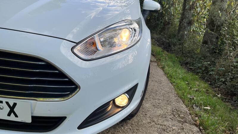 2013 Ford Fiesta — photo 13