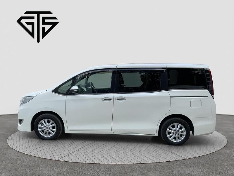 Toyota Toyota Esquire view 6