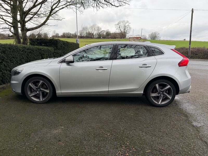 Volvo V40 view 6