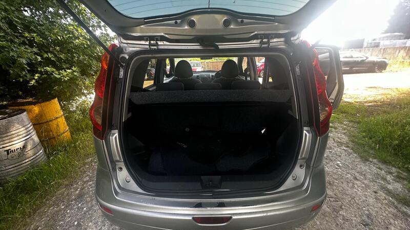 2010 Nissan Note — photo 10