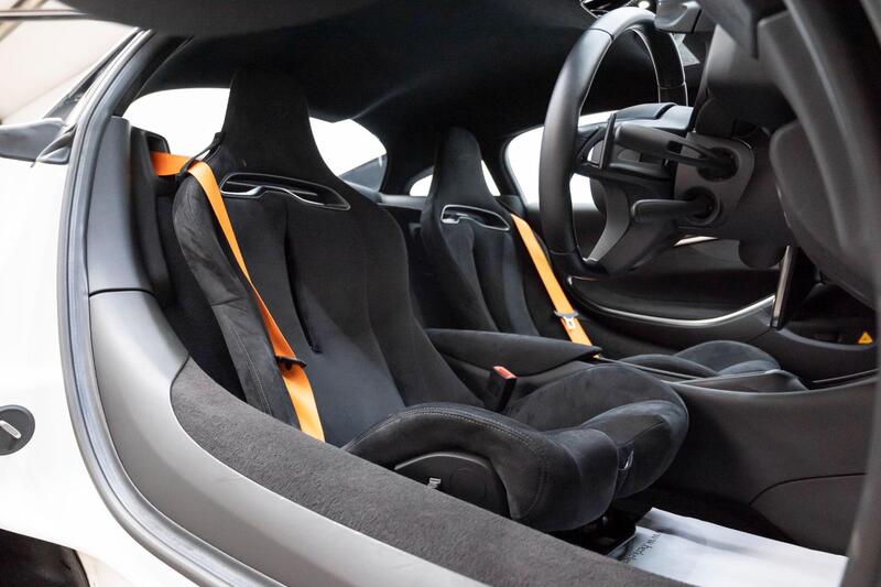 Mclaren Artura view 3