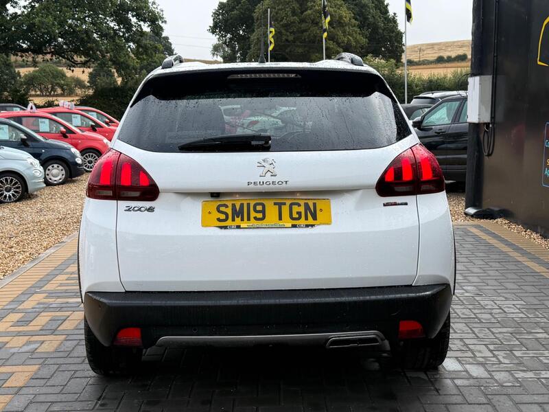 Peugeot 2008 view 4