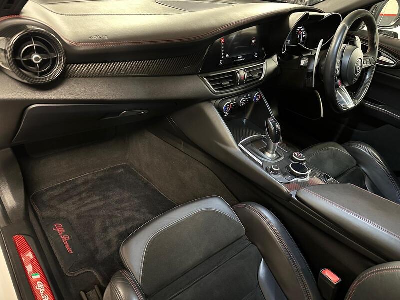 Alfa Romeo Giulia view 3