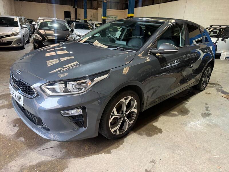 Kia Ceed view 2
