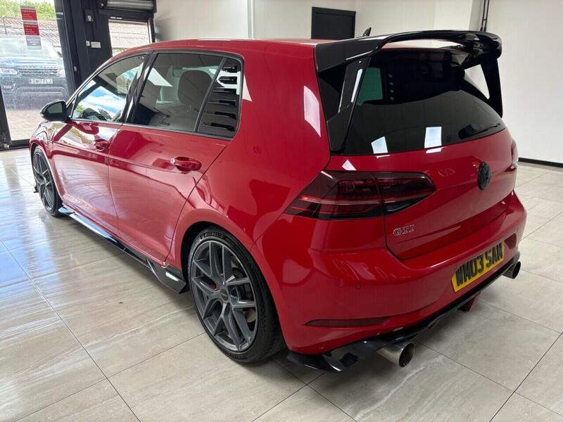 Volkswagen Golf view 5