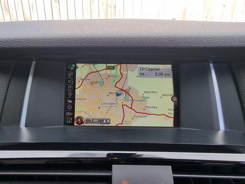BMW X3 view 3