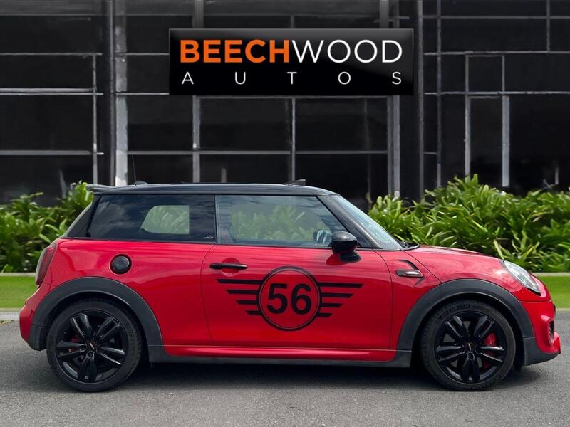 Mini Hatch view 4