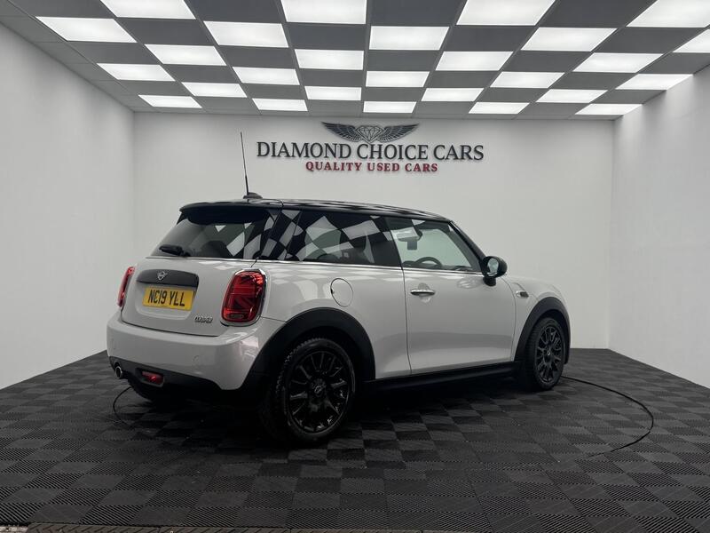 Mini Cooper view 6