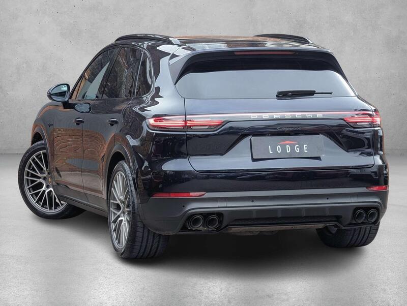 Porsche Cayenne view 5