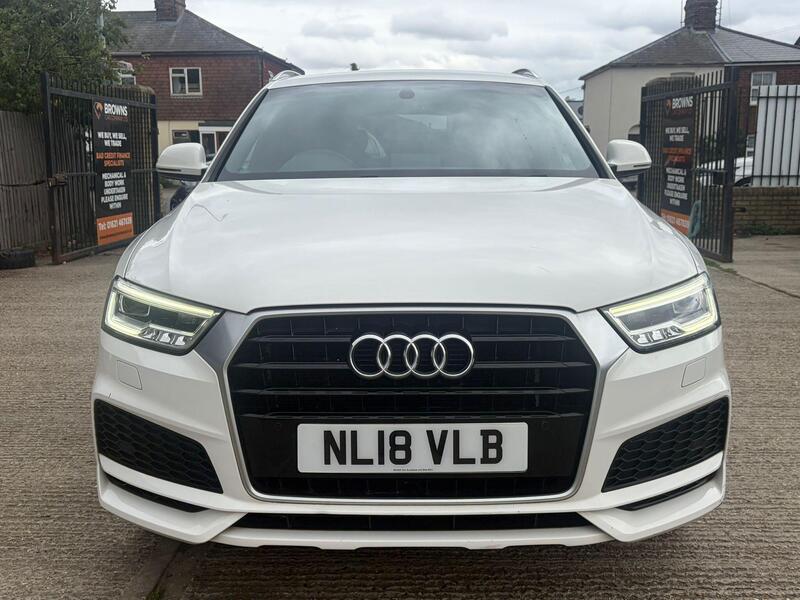 Audi Q3 view 2