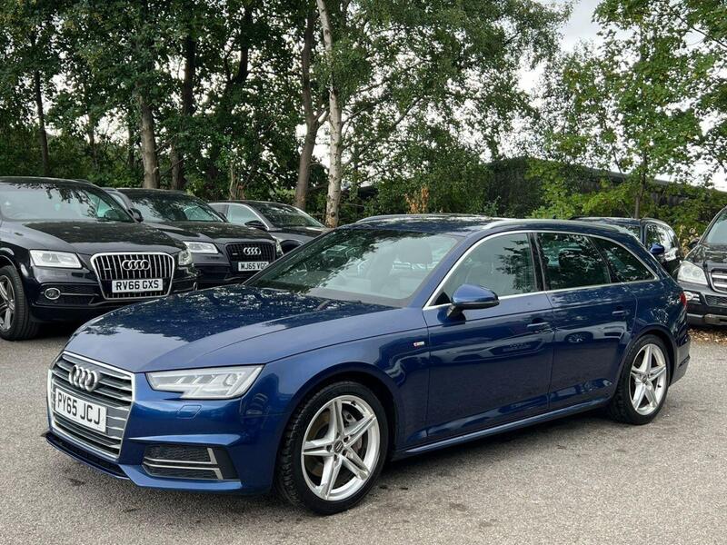 Audi A4 Avant view 2