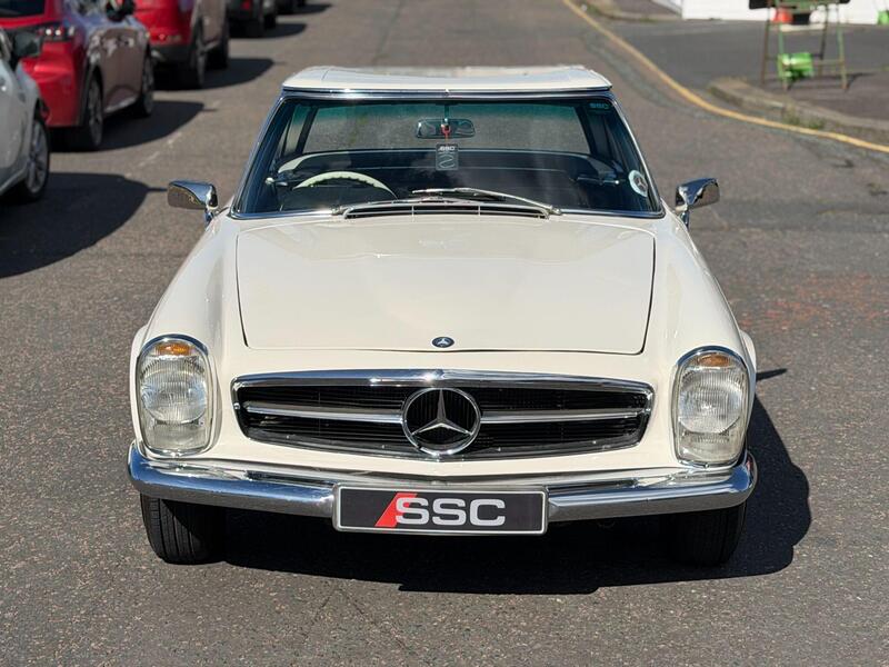 Mercedes-Benz E view 7