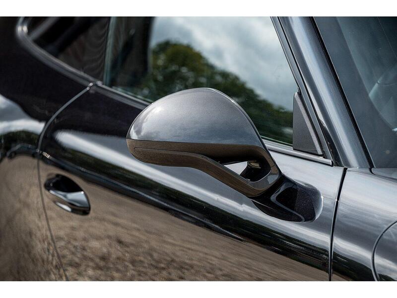 Porsche 911 view 6